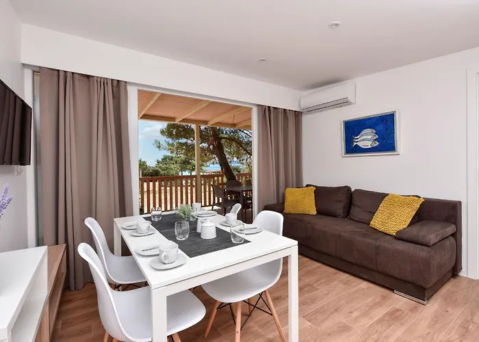 Mobilheim Direkt Am By Interhome * أوغليان