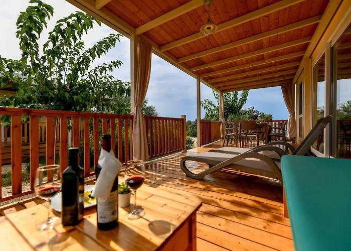 アパート Mobilheim Direkt Am By Interhome ウグリャン